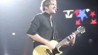 Country Song Backwards - Rascal Flatts in concert