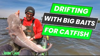 BIG BAITS = BIG CATFISH! - Drifting for Blue Cats from a Kayak