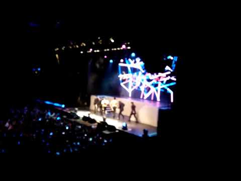 VIXX LR IN MOSCOW - Whisper (1)