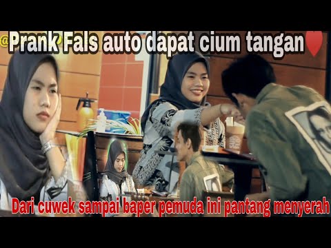 awalnya-suaranya-fals-setelah-dicum-langsung-bagus-prank-terbaper