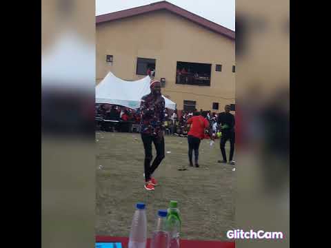 Exbrown E live performance 2022