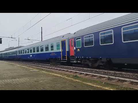 Espresso 96701 Sicilia Express Torino Siracusa con E464 515 + 520 TTI 