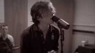 Video thumbnail of "Cage The Elephant - Cigarette Daydreams | Buzzsession"