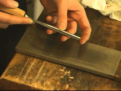Sharpening a v-chisel (or Parting tool)