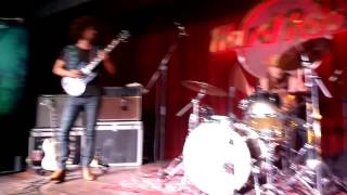 Wolfmother - New Crown Part 1 (Live)