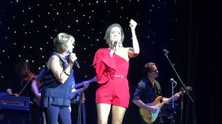 Amber Lawrence and Lorraine Lawrence -  Walking After Midnight - Live from Cruisin Country
