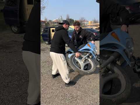MOTO IN AUTO.