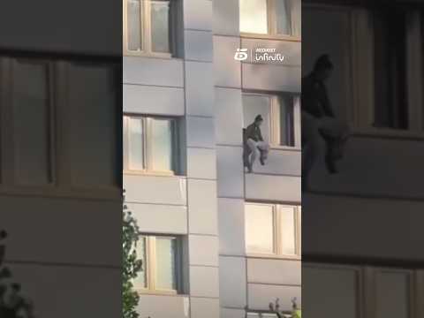 Una mujer escapa de las llamas de un rascacielos de Berlín tras saltar desde varios metros