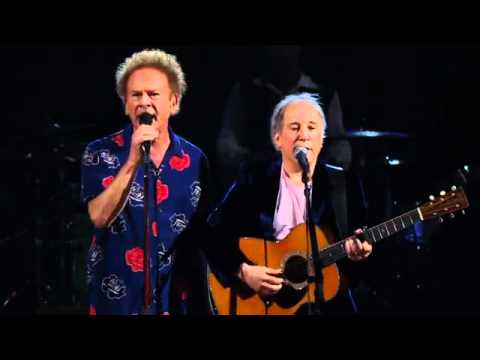 Simon & Art Garfunkel - The Sound of Silence - Madison Square Garden Live Concert - 2009 - 2011.flv