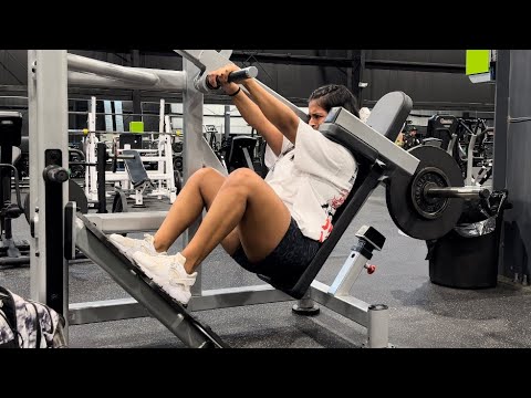 CUT DAY 9 QUADS & GLUTES