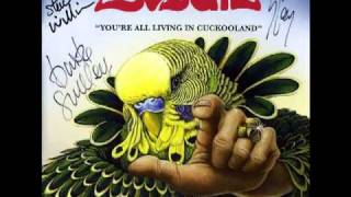 Budgie - I'm Compressing The Comb On A Cockerel's Head