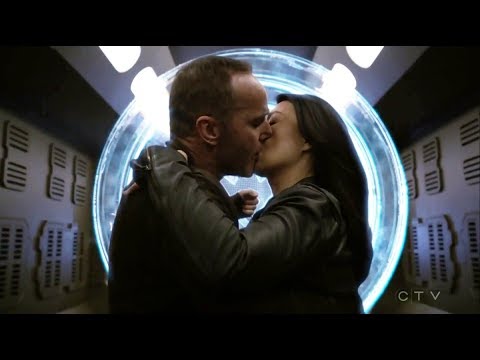 Coulson & May (Philinda) | America (Philinda Kiss) (+5x21)