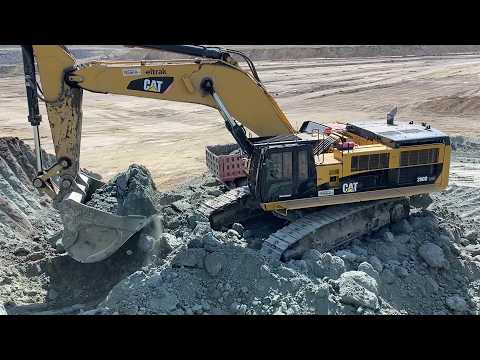 Cat 390D Excavator Loads 4-Axle Trucks In Just Two Scoops At Massive Mining Site - Interkat SA