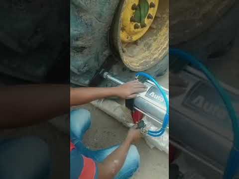 Tyre Press Machine