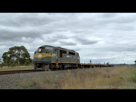 Diesel Locomotive A73 With Five Container Wagons (18/1/2011) - PoathTV Australian Trains & Railways
