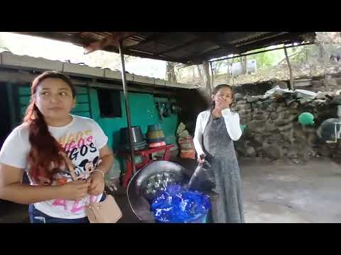 Entregando nuevamente canasta en nuevo eden de san juan 