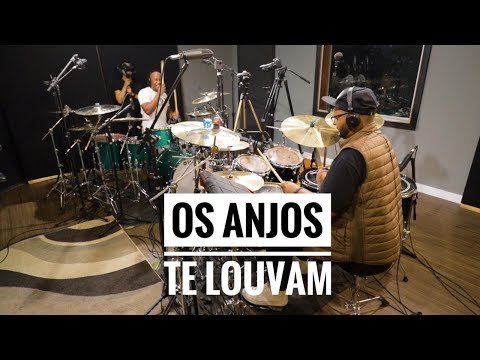 Josivaldo Santos and Alexandre Fininho - Os anjos te Louvam