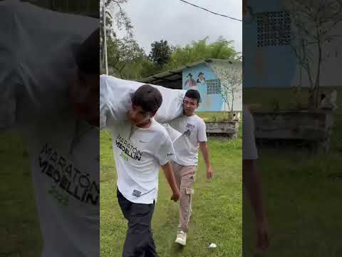 Asi son los Voluntarios en Calima el Darien Valle del Cauca -  Emergencia por el Terremoto 7.4 Col