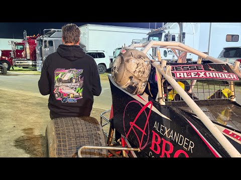 Wingless Sprintcars on the slick to the wall track of Murray Bridge Speedway 