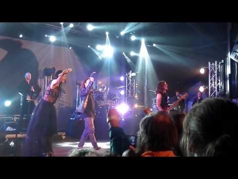 Over the hills and far away Tarja Turunen ja Timo Kotipelto @Vaakuna piknik Kouvola 2016