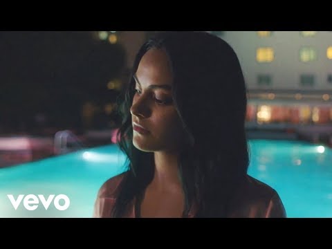 The Chainsmokers - Side Effects ft. Emily Warren (Official Music Video)