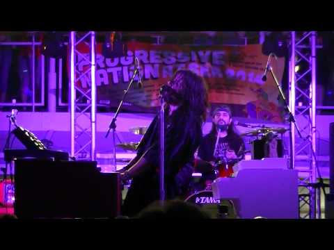 BIGELF performs at Progressive Nation at Sea 2014 (Part 1), Thursday Feb 20th 2014