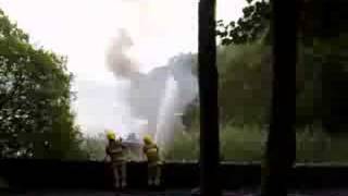 preview picture of video 'Houseboat Fire on Lake Windermere -3 a (11.13 am- 07 Aug 08)'