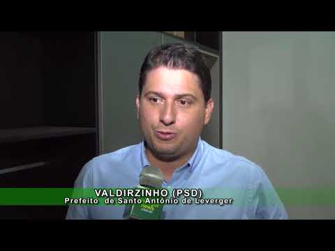 SANTO ANTÔNIO - Prefeito assina decreto que recompõem e aumenta salários de servidores municipais