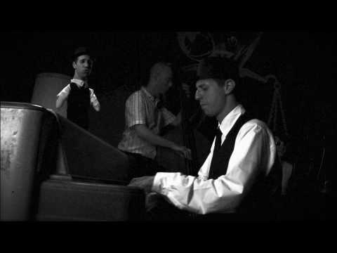 Avi Wisnia - Rabbit Hole Music Video
