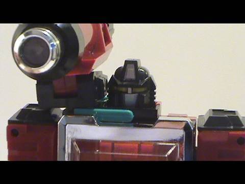 Video review of the Toys R Us Exclusive Commemorative Edition "Perceptor"