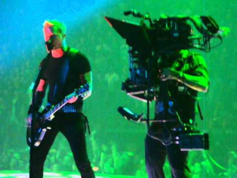 Metallica Pin Ball Machine! -- Killswitch + AILD Tour - 2013 Sound And Fury Fest -- Deftones video