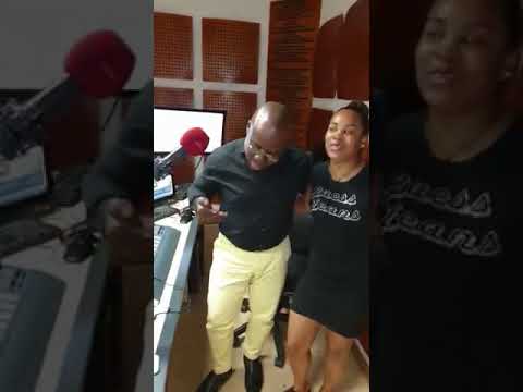. “Quiéreme”. Yanet KantAlma em entrevista na Radio Mais com Salú Gonçalves.🇦🇴🎶🇨🇺