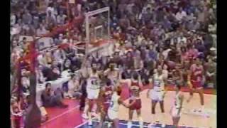 MICHAEL JORDAN: 31 pts vs Philadelphia 76ers (1985)