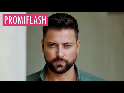 Video Thumbnail: Felix von Jascheroff lässt sich Organspende-Tattoo stechen