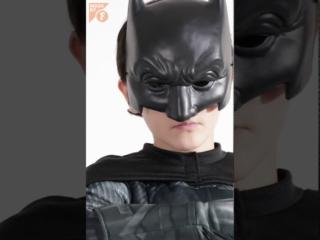 Vídeo relacionado con Funidelia Disfraz Oficial de Dos Caras - Batman para hombre, Pantalón, chaqueta, camisa, corbata, máscara y moneda, DC Comics - Traje para adultos para fiestas, Carnaval y Halloween - Talla única