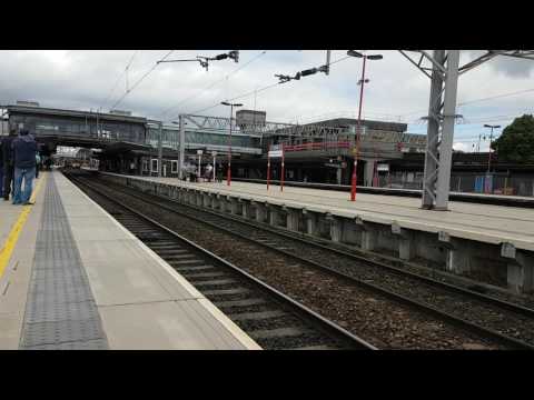 (HD) 66433 passing Stafford on 6G94 27/7/2016