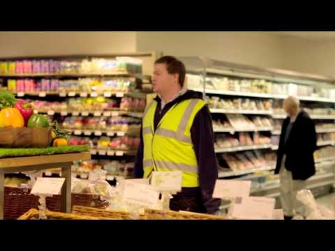 Concerto italiano a sorpresa in un supermercato di Londra