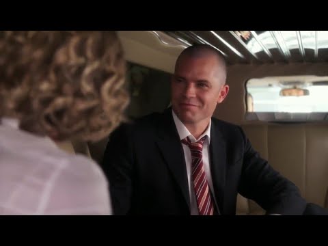 You smell like cupcakes - Timothy Olyphant in Samantha Who (2008) S1E11