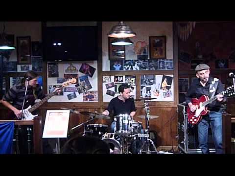 Johnny Perez Trio -- Hucklebuck