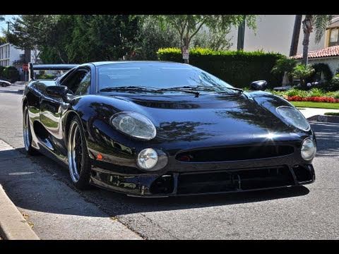 Jaguar XJ220 S – Ride, Accelerations, Flybys & More