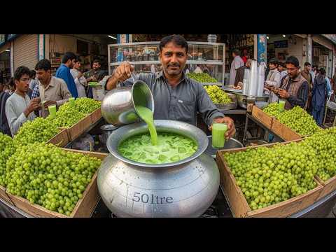 Roadside Grapes Milkshake 🍇 Healthy Grape Juice Making Process - Pakistani Street Drink