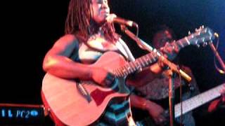 Hole in my pocket / Ruthie Foster/ Corner Hotel 14th April 2009