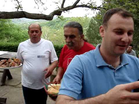 Циганин стари свира! Тамбураши стигли....