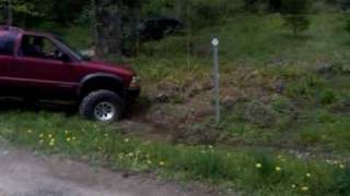 preview picture of video 'zr2s an jeep off road'