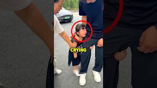 She had to say goodbye to her dad😭