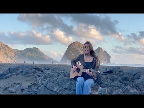 Cassie Henderson - Whatever (Acoustic at Piha Beach 🇳🇿)