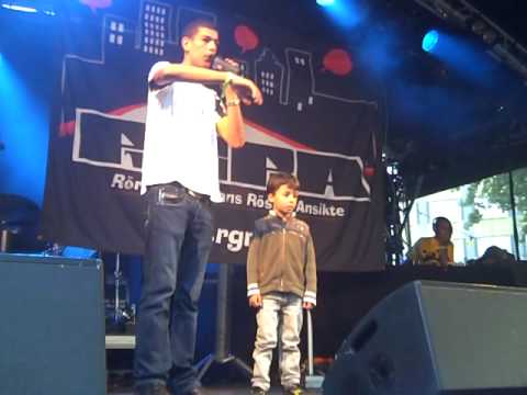 Young A interjuvar en liten kille