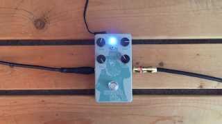 Video thumbnail for 5 Minutes with the Walrus Audio Harvester Overdrive - Pedal Demo by Ryan Kiesshauer