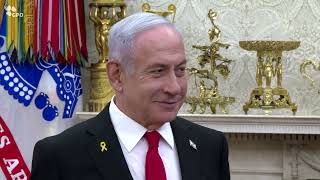 פגישת ראש הממשלה נתניהו עם נשיא ארה"ב דונלד טראמפ בבית הלבן (עדכוני משרד ראש הממשלה) - התמונה מוצגת ישירות מתוך אתר האינטרנט יוטיוב. זכויות היוצרים בתמונה שייכות ליוצרה. קישור קרדיט למקור התוכן נמצא בתוך דף הסרטון