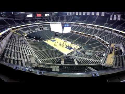 2016 NCAA Women's Final Four court installation